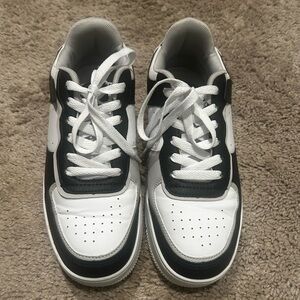 Black and White Womens Sneakers. Size 8.